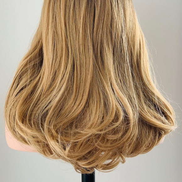 Very Pretty Ombre Golden Brown 20” Premium Fiber Lace Front Wig - Picture 8 of 8